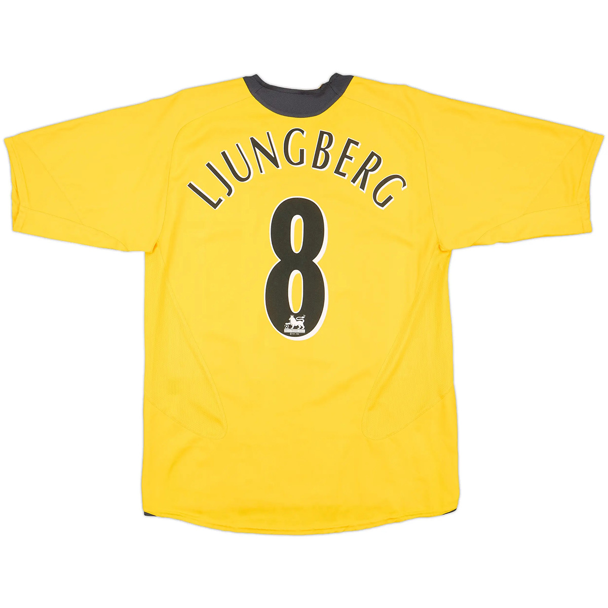 Ljungberg #8 Retro Arsenal Away Jersey 2005/06