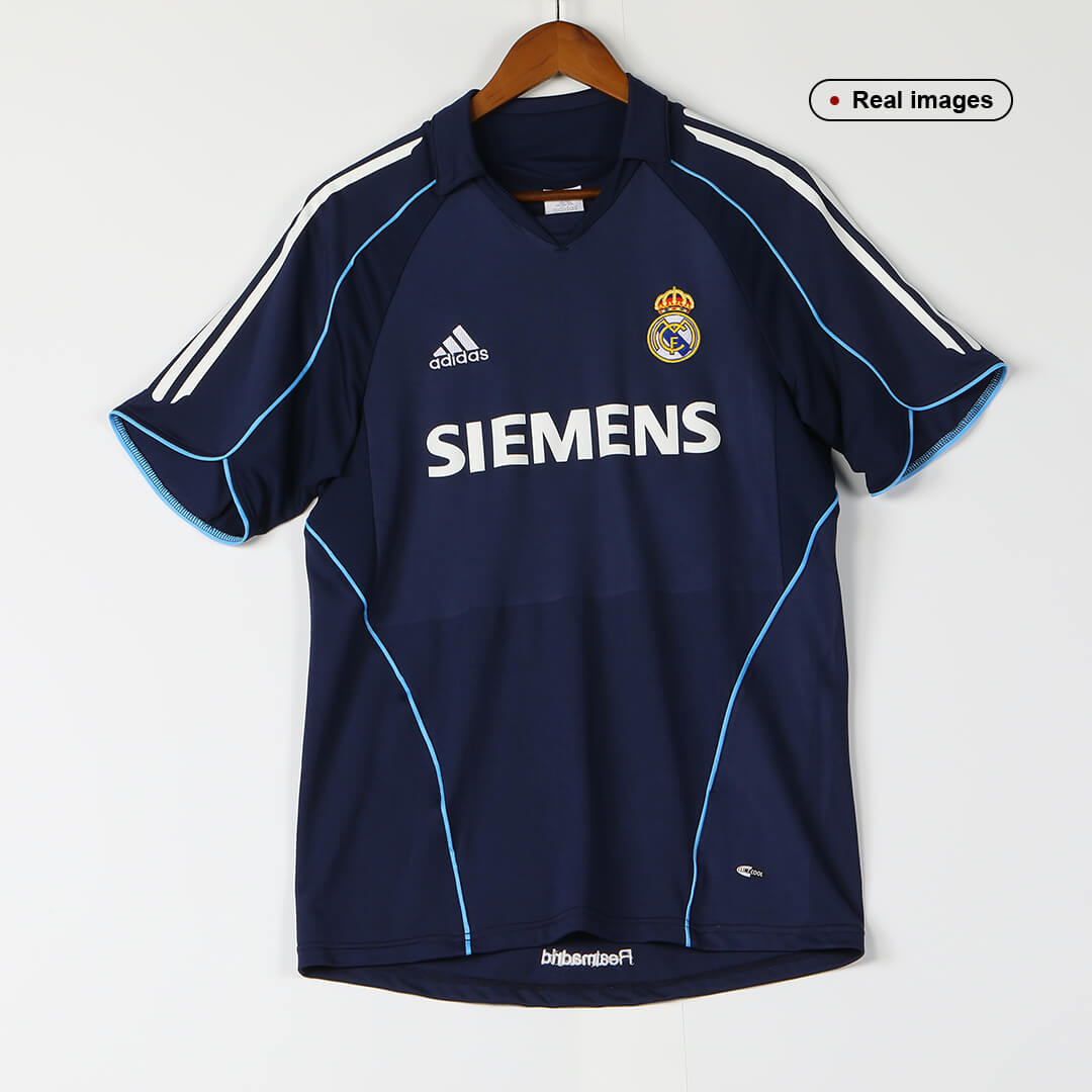 Retro Real Madrid Away Jersey 2005/06 (back view)