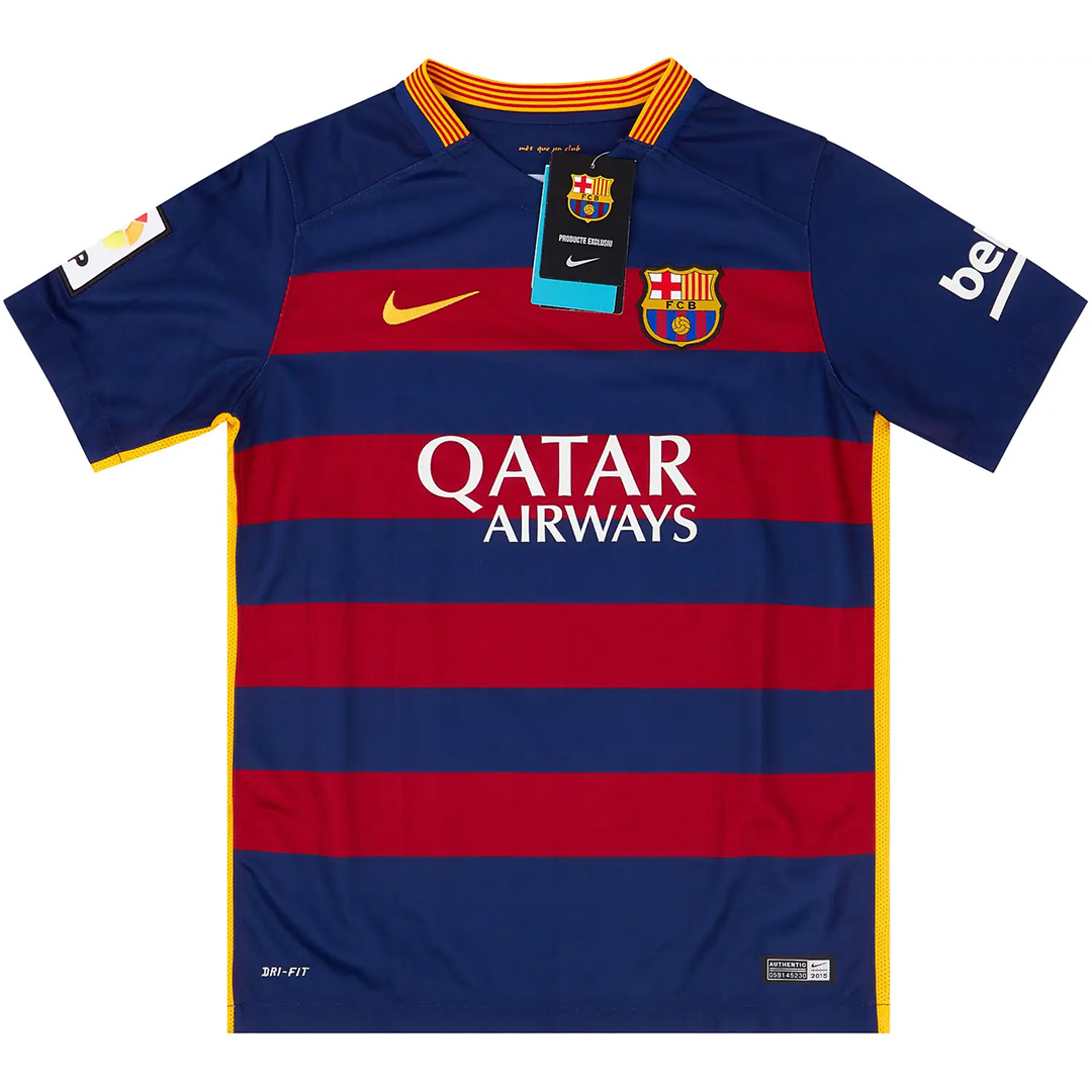 SUÁREZ #9 Retro Barcelona Home Jersey 2015/16 (back view)